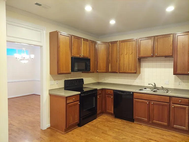 2122 Soundings Crescent Ct — Photo 10