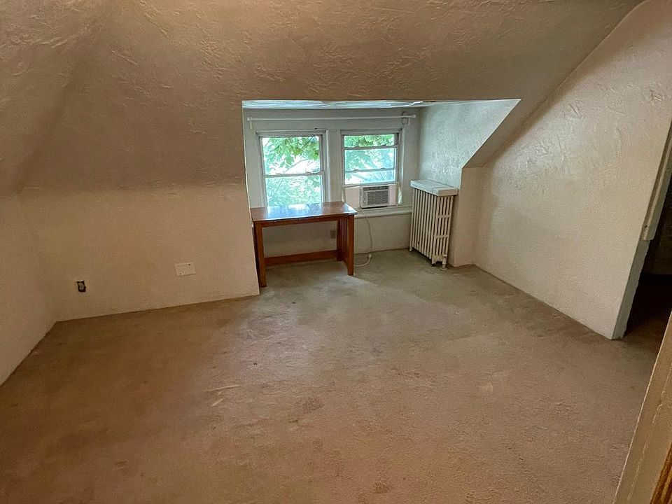 2nd image of 5837 Nicholson St APT 4