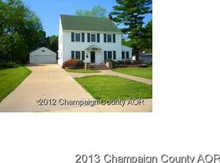 50 Circle Dr, Monticello, IL 61856