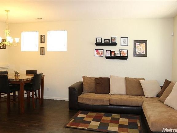 3rd image of 1901 Van Gogh Ln