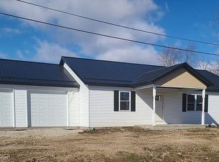 214 4th St, Mitchell, IN 47446