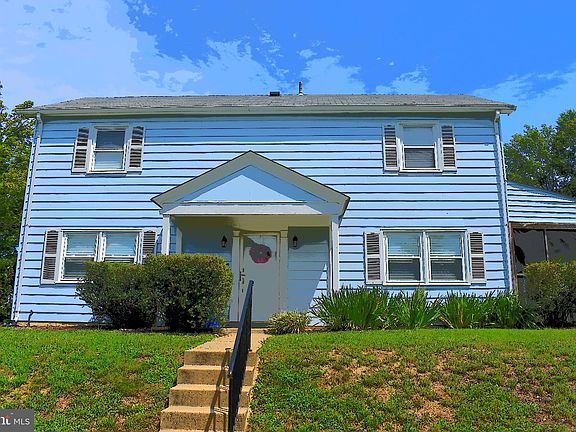 4th image of 12547 Woodstock Dr E