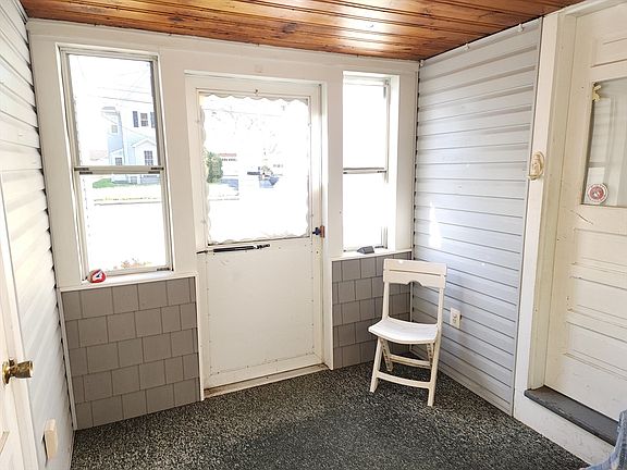 5th image of 800 McKinstry Ave