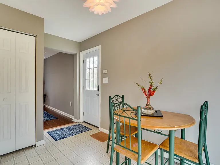 490 W Dryden Rd #A — Photo 12