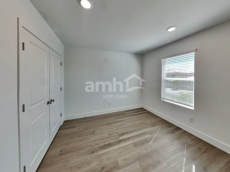 8135 Braavos Peninsula Ave — Photo 21