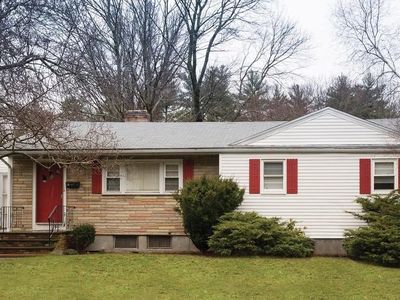 26 Dehart Ave, Sharon, MA, 02067
