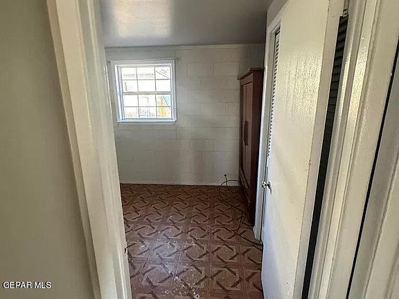 5th image of 4425 Skyline Ave
