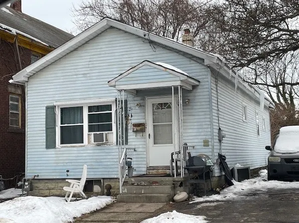738 E 9th St, Erie, PA 16503