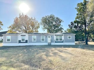 1124 3rd St, Deer Creek, OK 74636