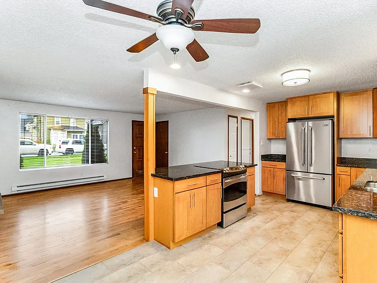 123 Maple Ave — Photo 8