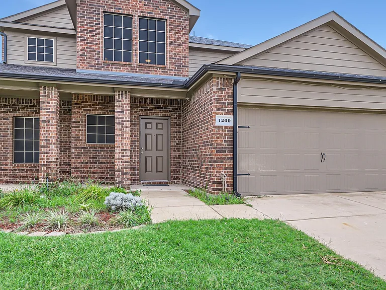 1200 Pampa Grass Dr — Photo 18
