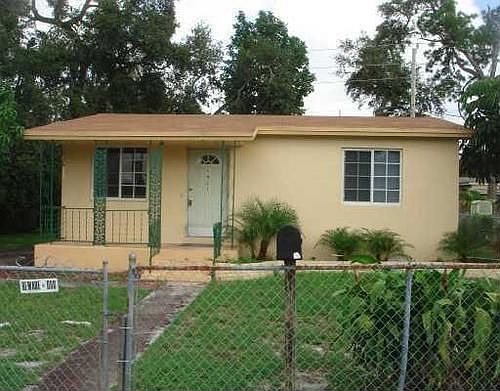 2nd image of 6421 Franklin St