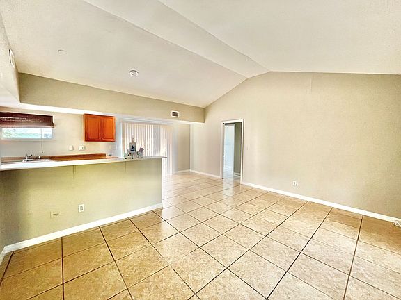 2nd image of 546 SE 33rd Ter