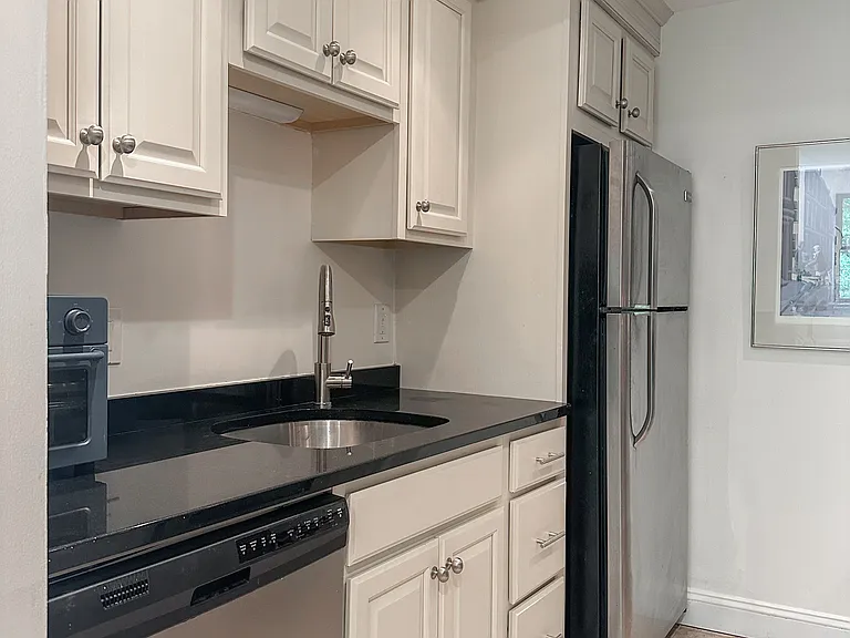 79 Gainsborough St #204 — Photo 7