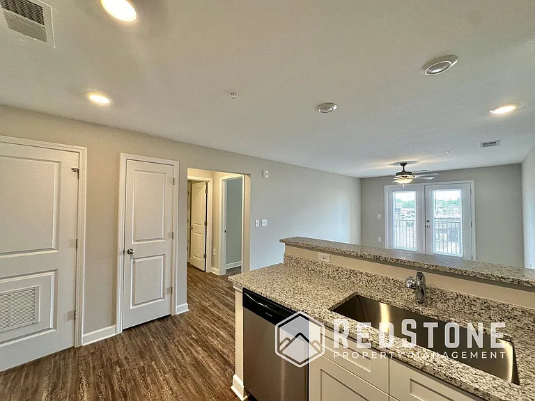 Westbrook Apartments — Photo 13