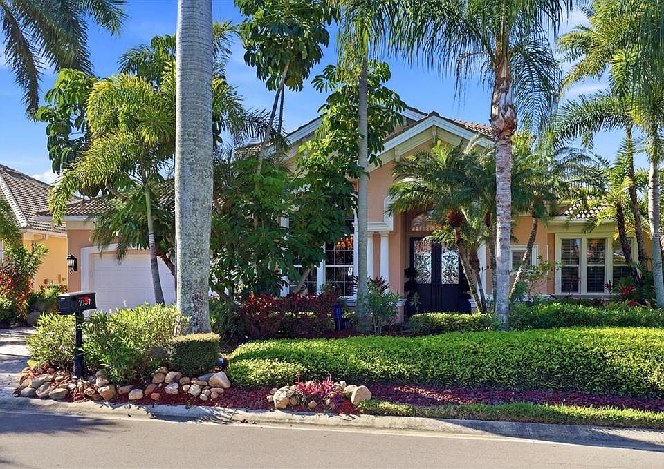 1st image of 1007 3rd St E