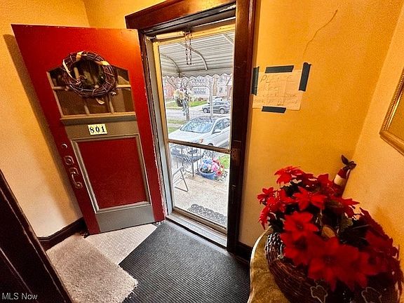2nd image of 801 Hoover Ave