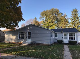 1070 Langlade Ave, Green Bay, WI 54304