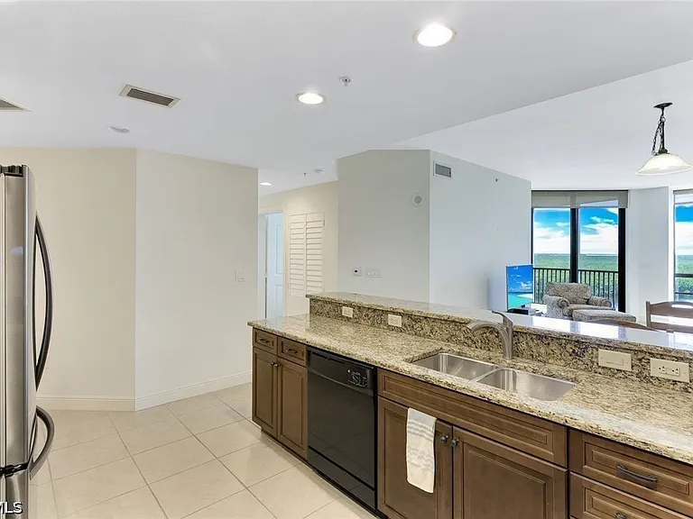 5781 Cape Harbour Dr #708 — Photo 7