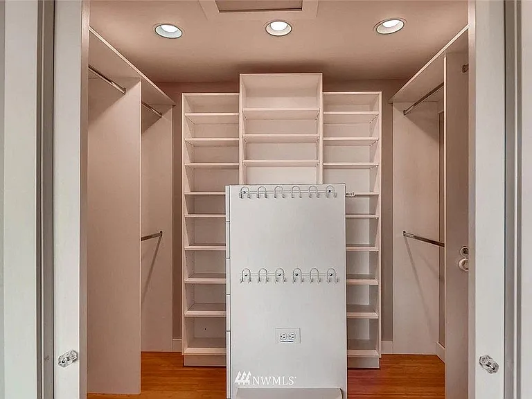 Master Bedroom Closet