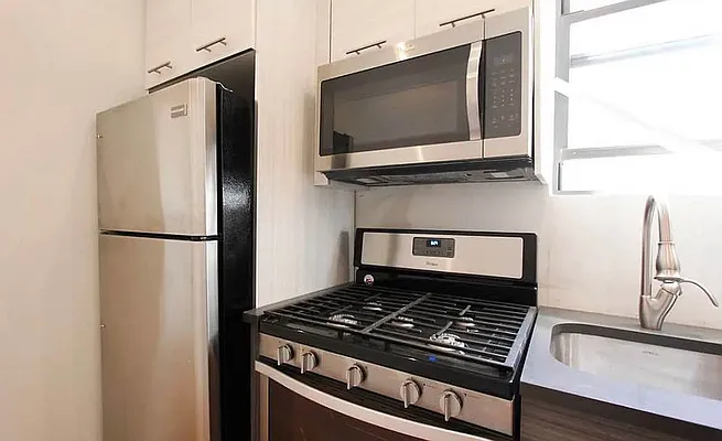 Rented by Skyhigh Realty NYC LLC | media 5