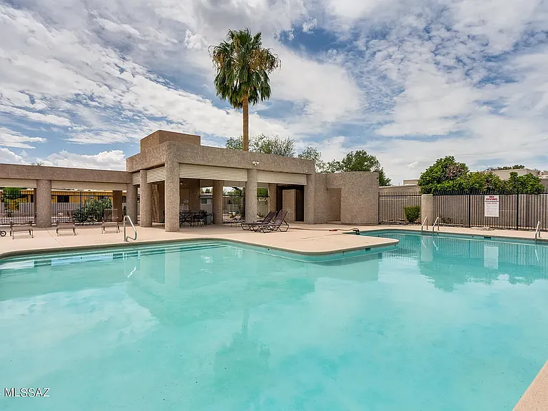 4461 E Bullrush Ln — Photo 15