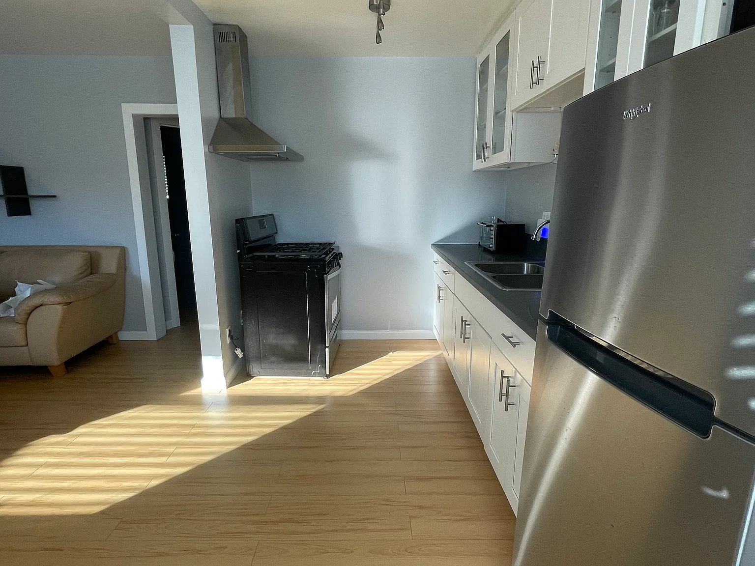1 bed, 500 sqft, $1,650 — Photo 4