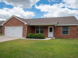 141 Larabie Cv, Giddings, TX 78942