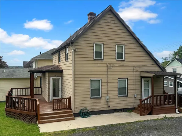 1098 10th St, West Pittsburg, PA 16160