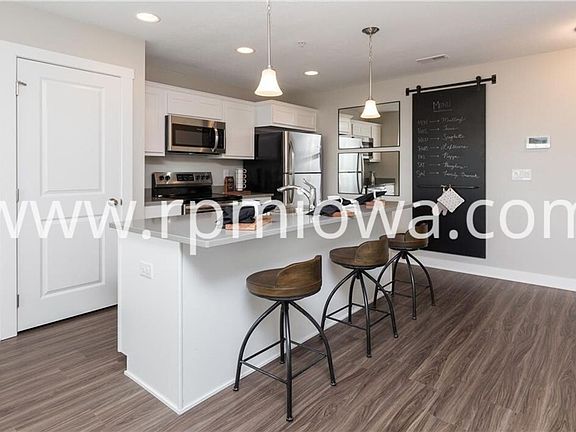 5th image of 159 NE 23rd Ln