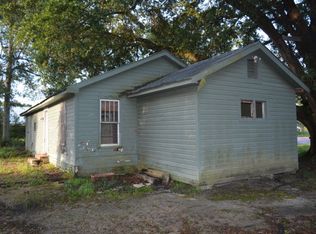 910 Cayten St, Picayune, MS 39466