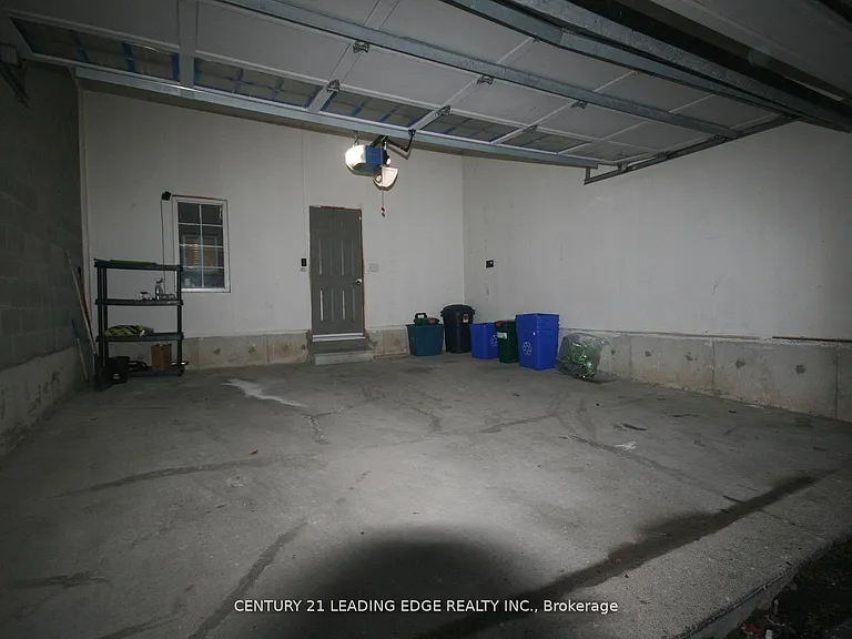 75 Kentview Cres — Photo 21