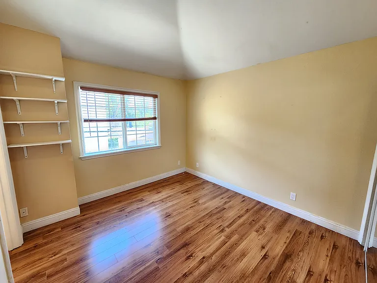 620 W Doran St #7 — Photo 16