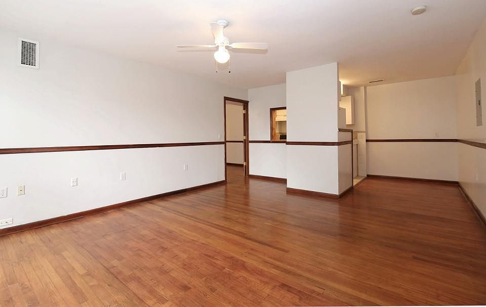 1st image of 410 Anita St APT 1C
