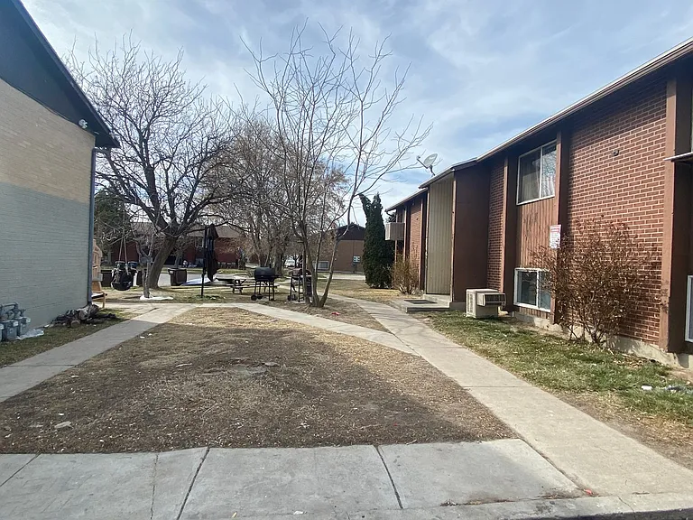 2517 S Lakecrest Dr — Photo 5