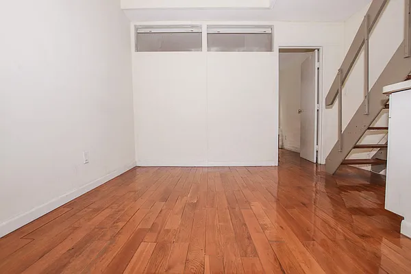 Rented by Avenues Real Estate | media 3