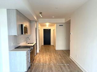 185 Deerfield Rd #601, Newmarket, ON L3Y 0G7