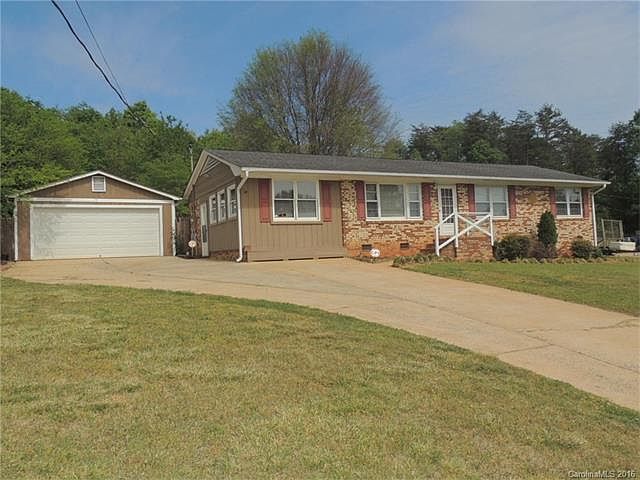 1st image of 200 Donna Ave