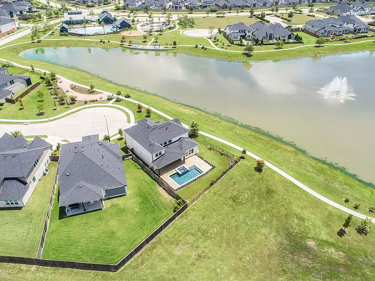 7526 Sunny Oak Ln — Photo 46