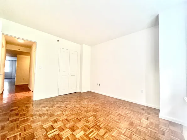 350 West 43rd Street image 9 of 17