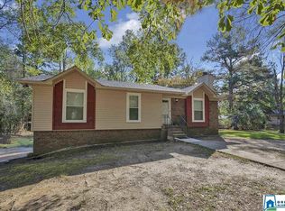 5120 Oak Leaf Cir, Adamsville, AL 35005