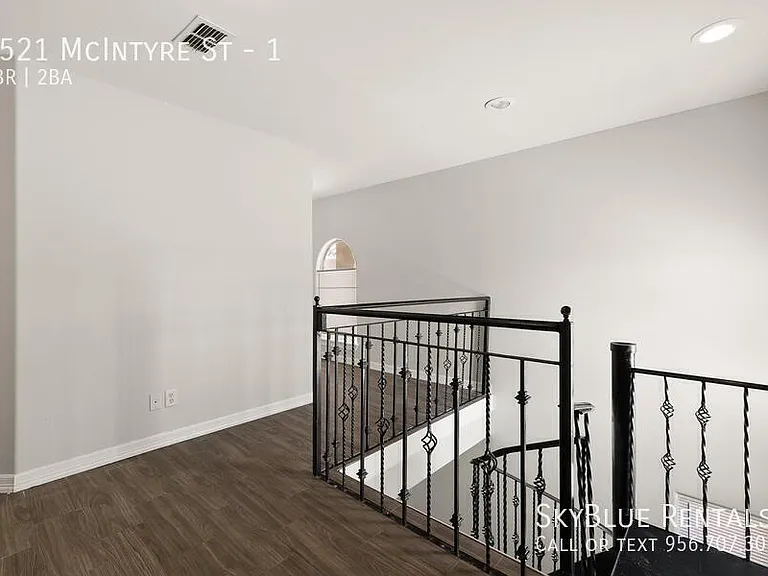 1521 W McIntyre St #1 — Photo 8