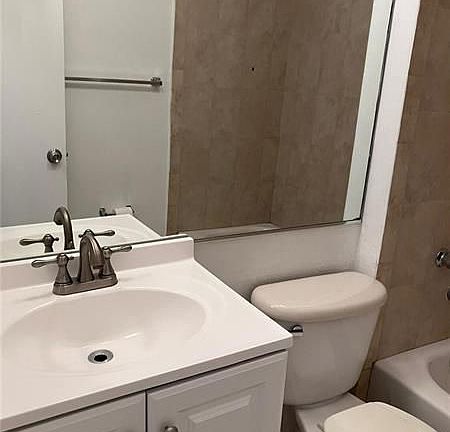 4th image of 651 Cypress Lake Blvd #H