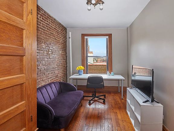 5th image of 501 W 122nd St #E5