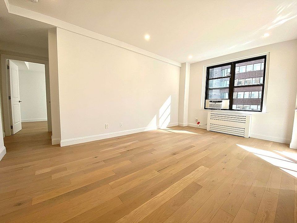 1st image of 160 E 48th St APT 10G