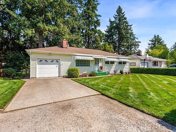 2nd image of 611 SE 102nd Ave