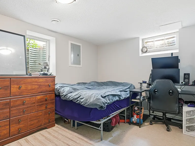 3838 Regent Ave N #3838 — Photo 8
