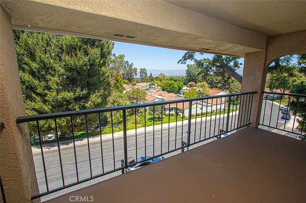 1 bed, 1.0 bath, 953 sqft, $3,000 — Photo 3