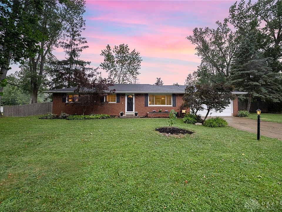 1st image of 2844 La Cresta Dr