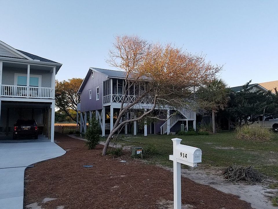 1st image of 916 E Pelican Dr